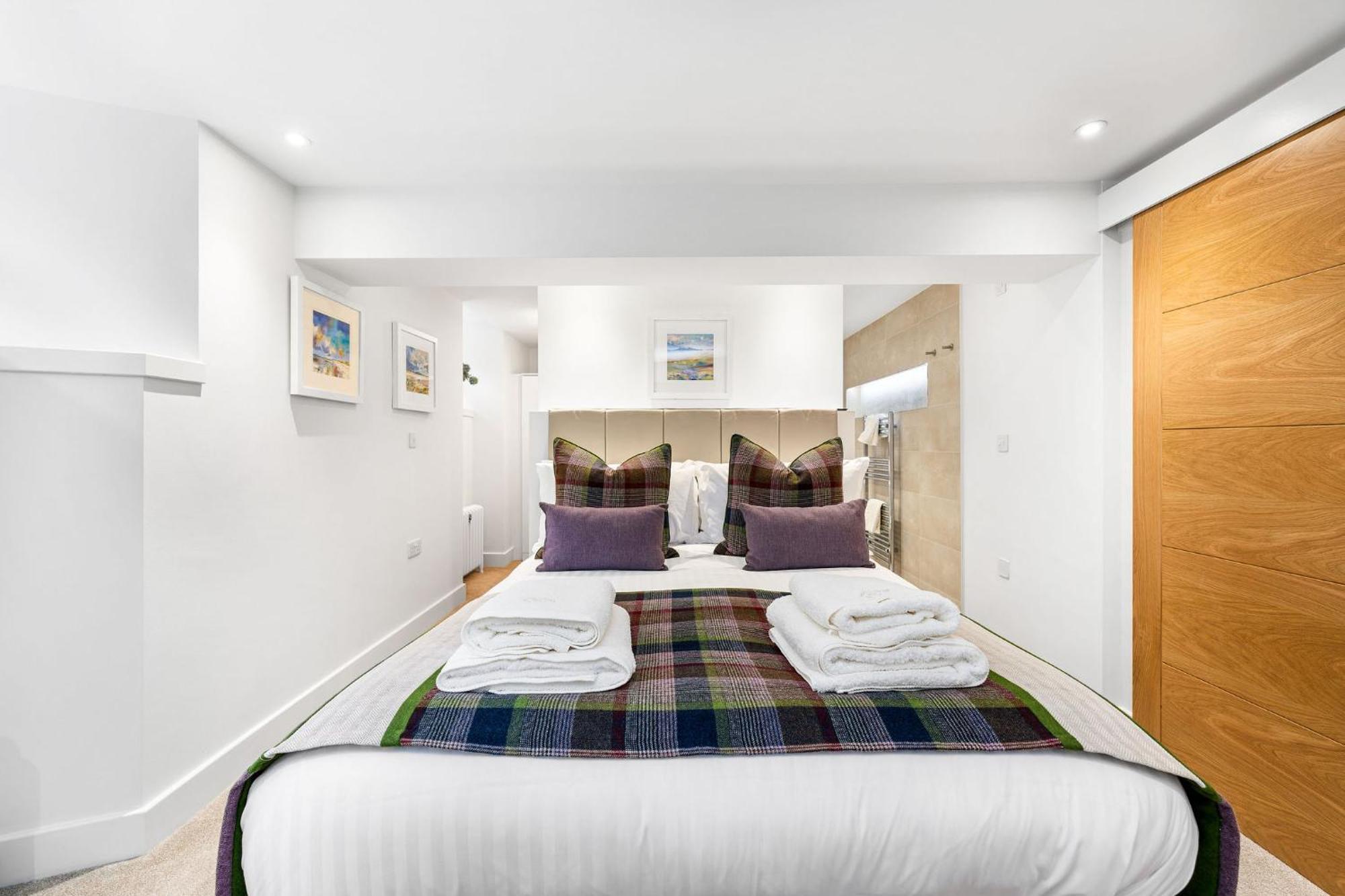 Righ Properties - Luxury West End Artisan Apartment Эдинбург Экстерьер фото